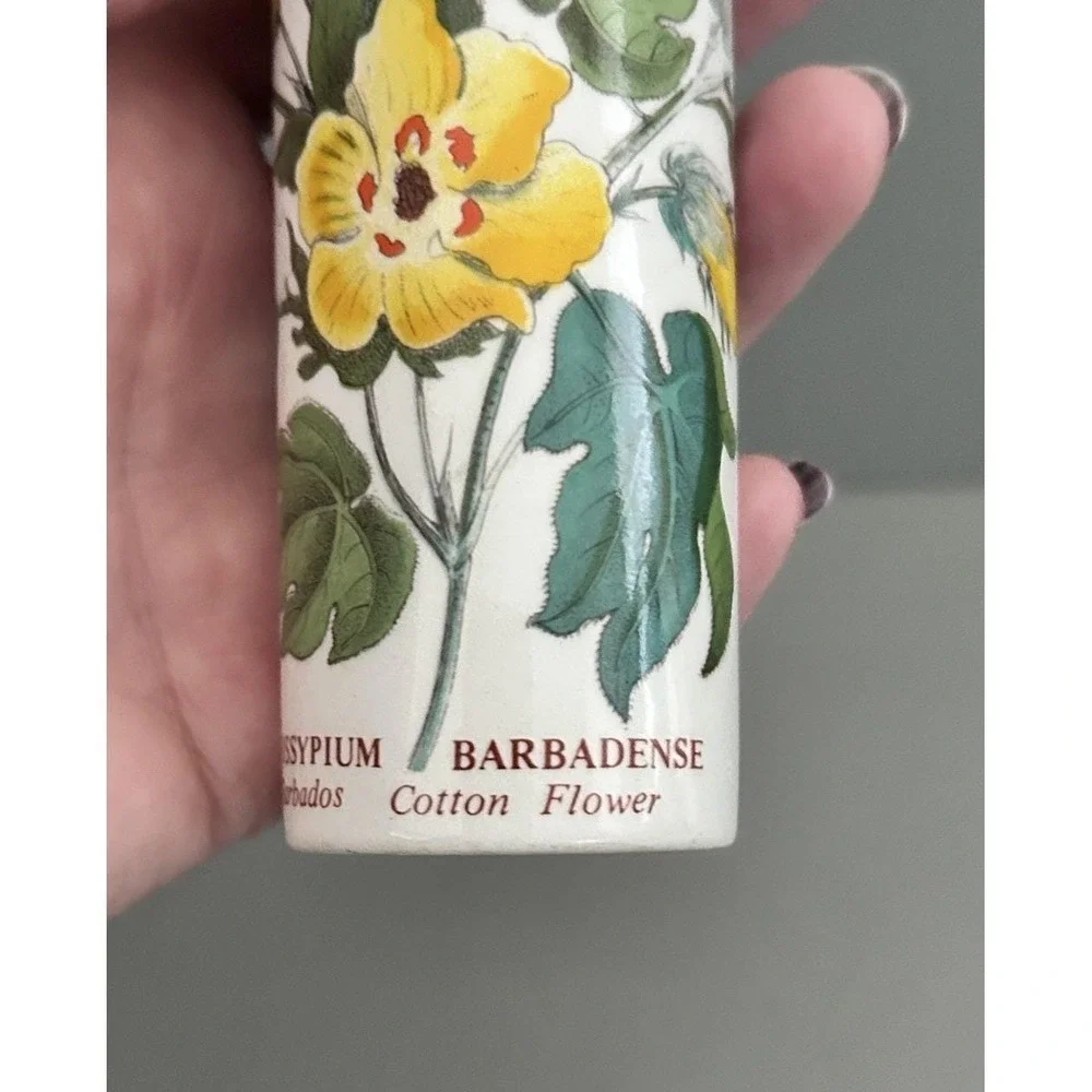 Portmeirion Botanic Garden Gossypium Barbadense Cotton Flower Bud Vase 5.25